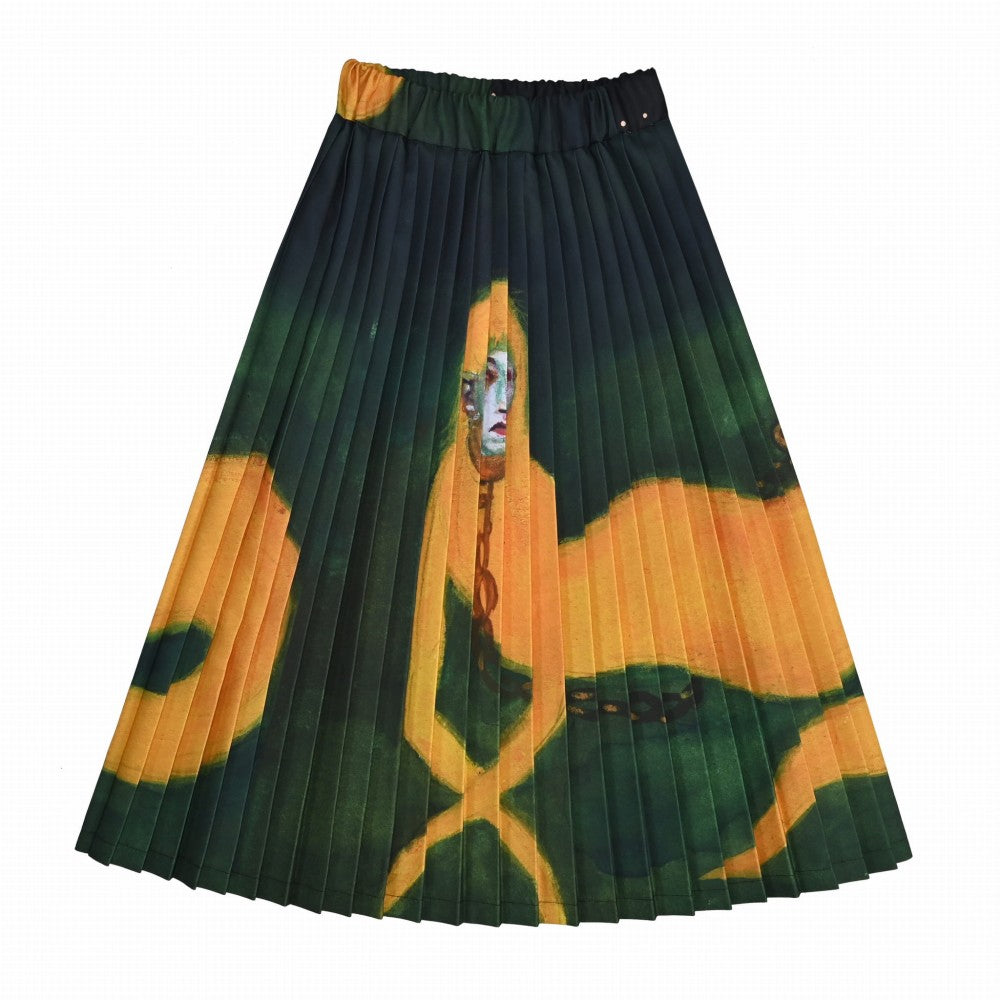 Aleksandra Waliszewska with Pat Guzik: HYBRYDA (pleated skirt - green orange figure)